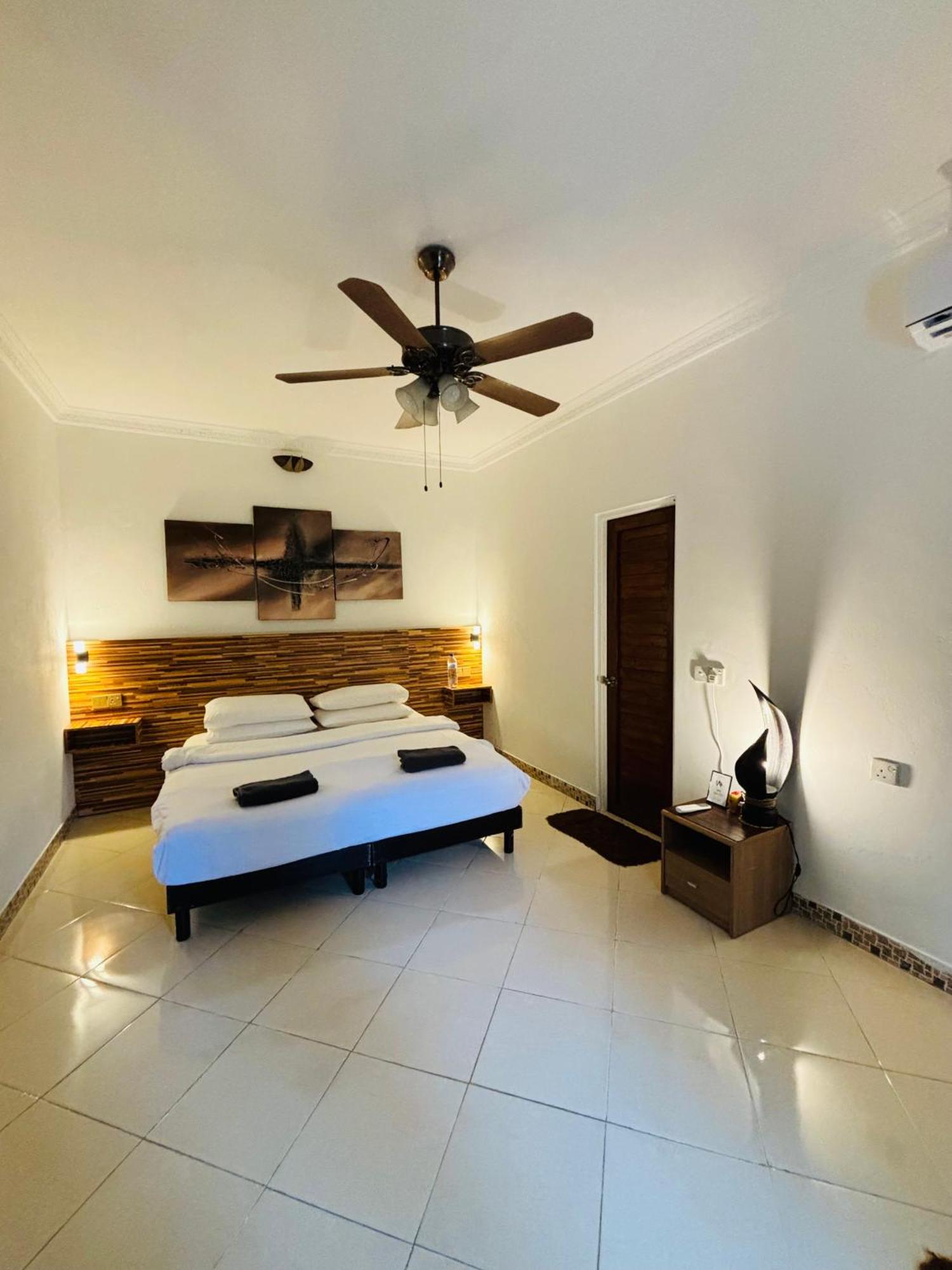 Aloha Inn Himmafushi Exterior photo